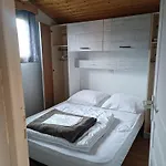 营地 Traditionnels En Bois Fougax-et-Barrineuf