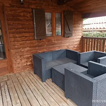 مكان تخييم Traditionnels En Bois Fougax-et-Barrineuf