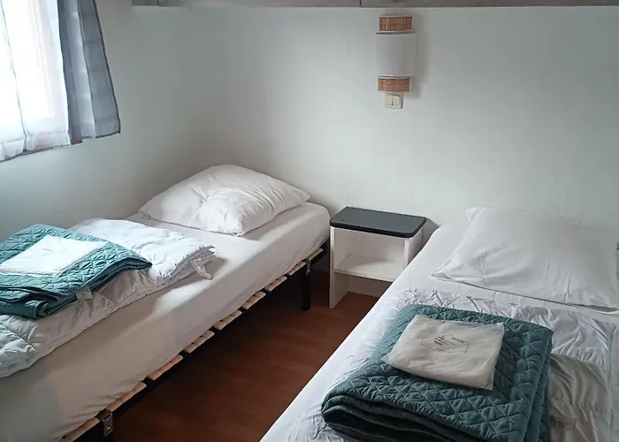 Traditionnels En Bois Fougax-et-Barrineuf