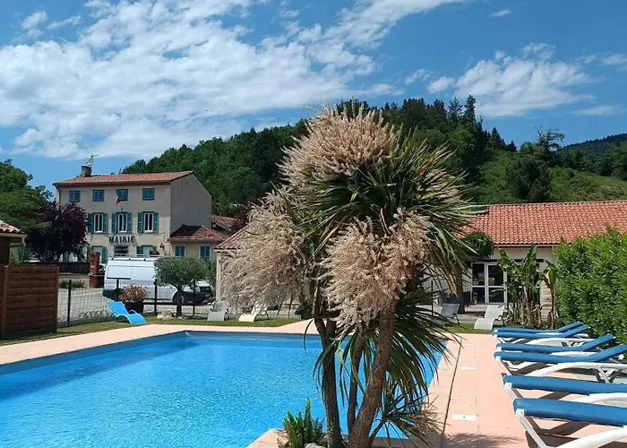 Traditionnels En Bois Campingplads Fougax-et-Barrineuf