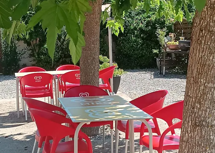 Traditionnels En Bois Campingplads *